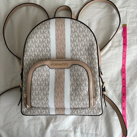 Michael Kors Jaycee Medium Backpack Vanilla Beige Coated Canvas Zip Bag - Picture 6 of 14